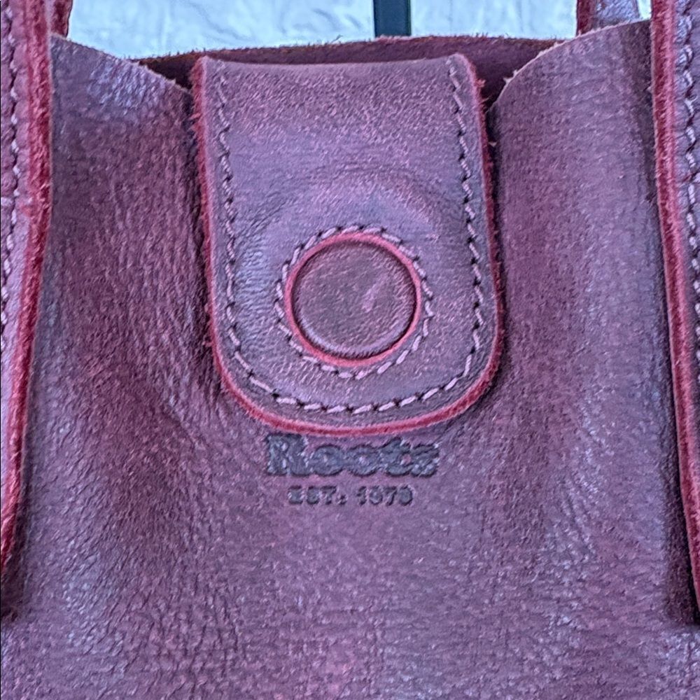 Roots Soft Leather Tote | Burgundy | Dual Handles + Crossbody Strap - Picture 10 of 16